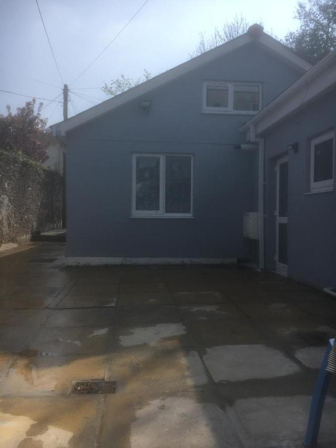 2 Bedroom Apartment Plymouth Exterior photo